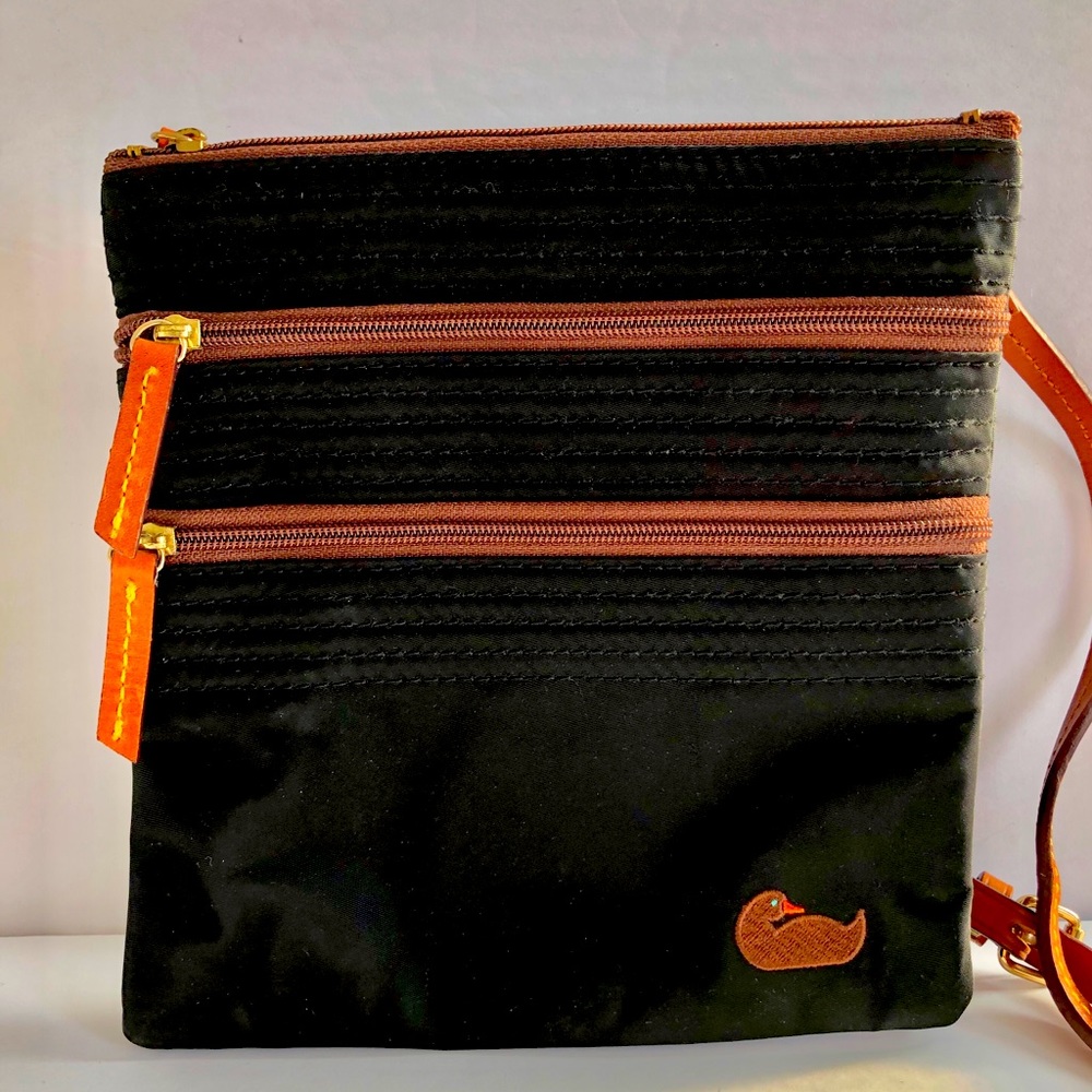 DOONEY & BOURKE 3-zip small black crossbody EUC